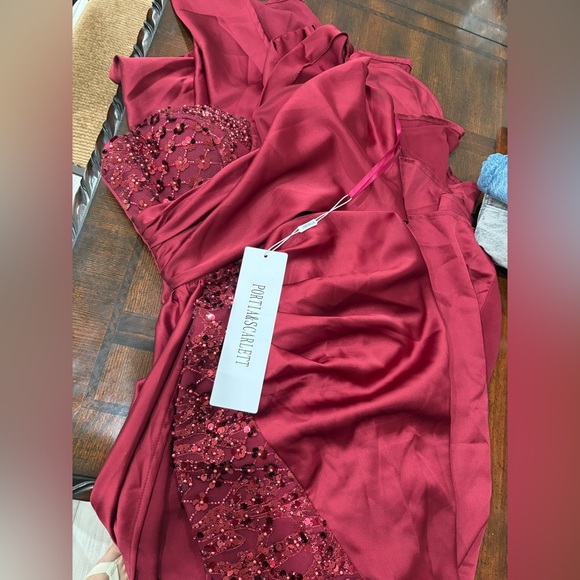 PORTIA AND SCARLETT EVENING - Picture 4 of 4